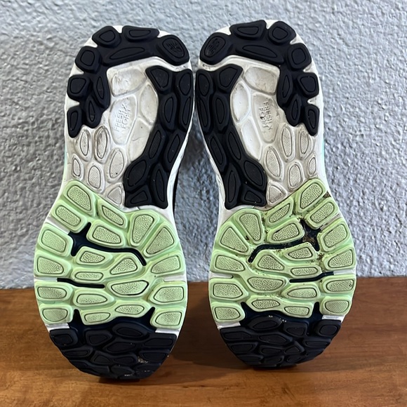 New Balance Sneakers Women's 6.5 Fresh Foam X 860 V13 Running Shoe - Picture 10 of 11